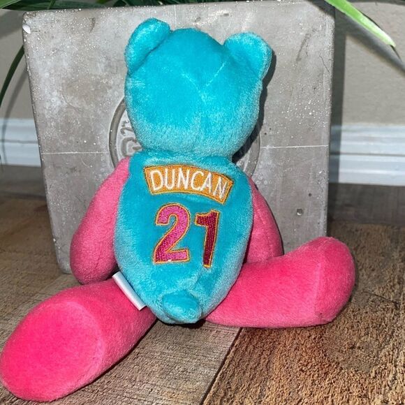 Nba Duncan Plush Beanie Baby Bear Toy RARE! #21. 
Pre owned good condition - Picture 3 of 7